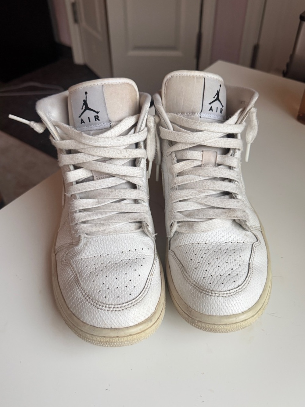 Air Jordan 1 Mid White
